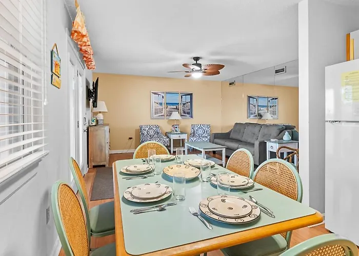 Classic Bayside Near Harpoon Hannas Close To & Dining *